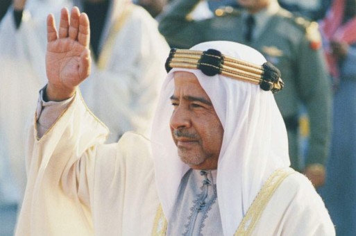  الراحل الشيخ عيسى بن سلمان امير البحرين السابق