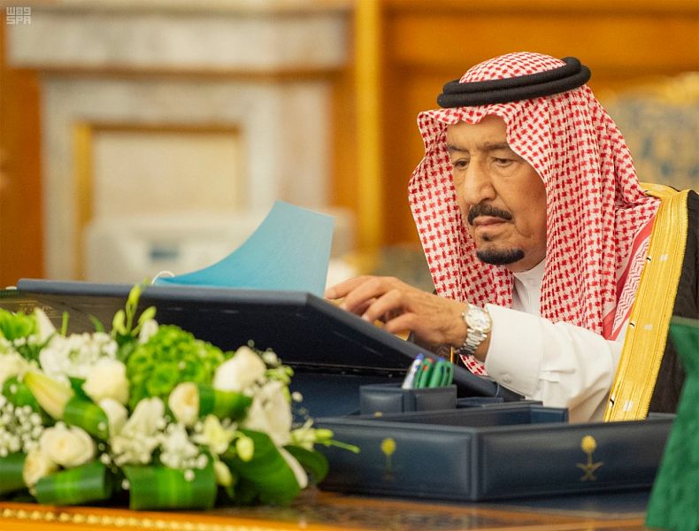 العاهل السعودي يوافق على استقبال المملكة لقوات أميركية
