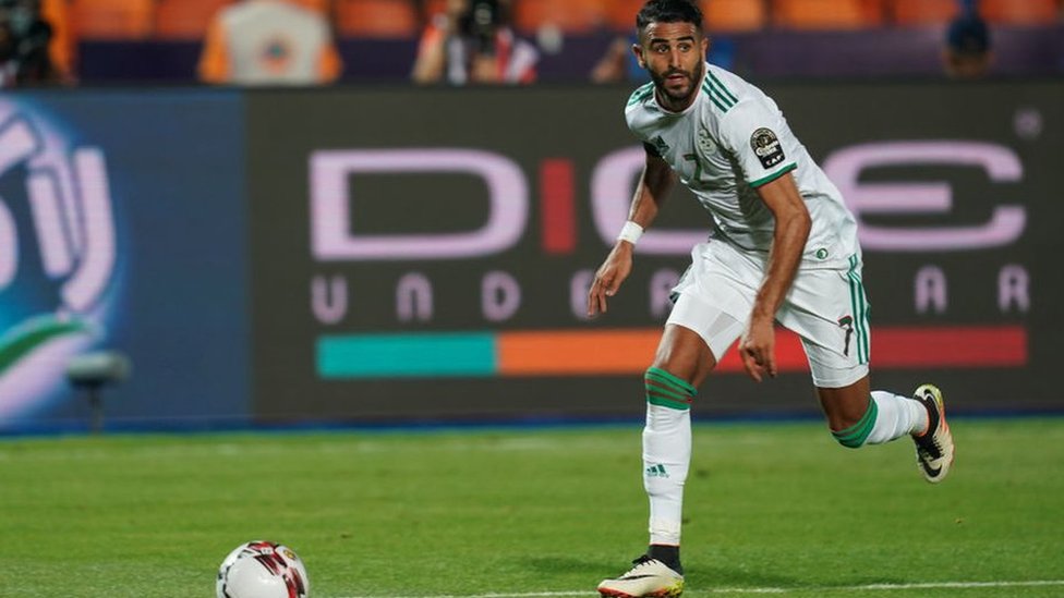 رياض محرز: هل يقود نجم مانشستر سيتي منتخب الجزائر للفوز بكأس الأمم الأفريقية؟