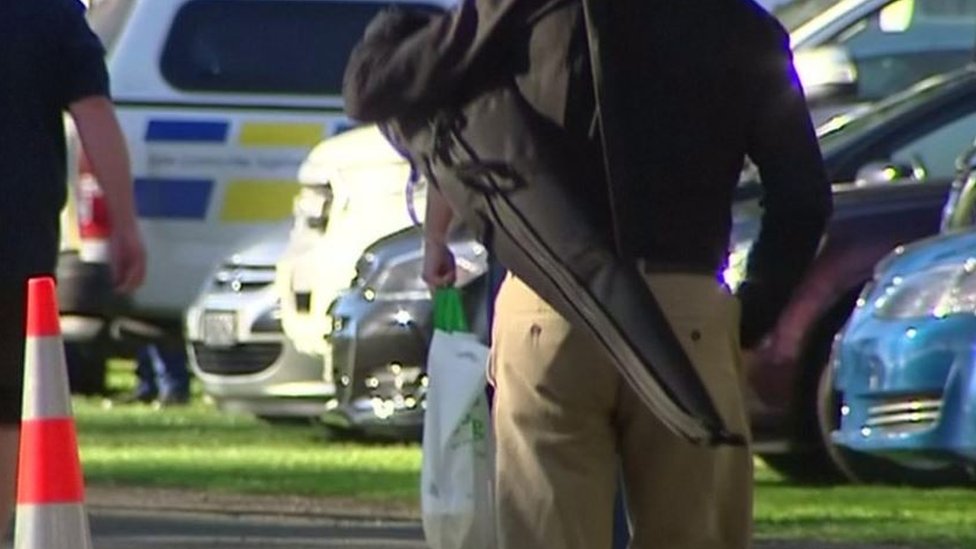 كرايست تشيرتش: حكومة نيوزيلندا تشتري الأسلحة من المواطنين بعد شهور من الهجوم الدامي على المسجدين