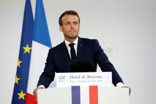 الرئيس الفرنسي إيمانويل ماكرون يلقي خطاباً في مقر وزارة الدفاع الفرنسية في 13 يوليو 2019 في باريس