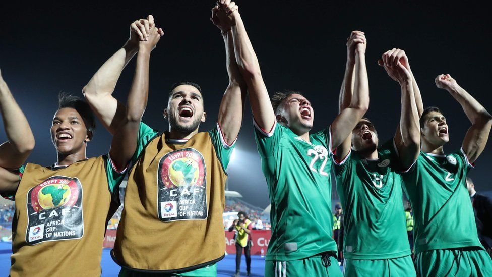 كأس الأمم الأفريقية: تذاكر مجانية لمشجعي الجزائر في نهائي البطولة أمام السنغال واستعدادات أمنية مكثفة بالقاهرة