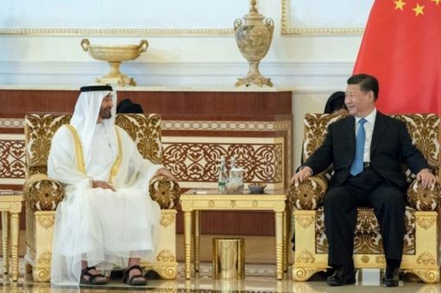 ولي عهد ابوظبي محمد بن زايد آل نهيان والرئيس الصيني شي جينبينغ في ابوظبي في 19 يوليو 2018