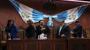 محكمة غواتيمالا العليا تعرقل موقتًا اتفاق هجرة مع واشنطن