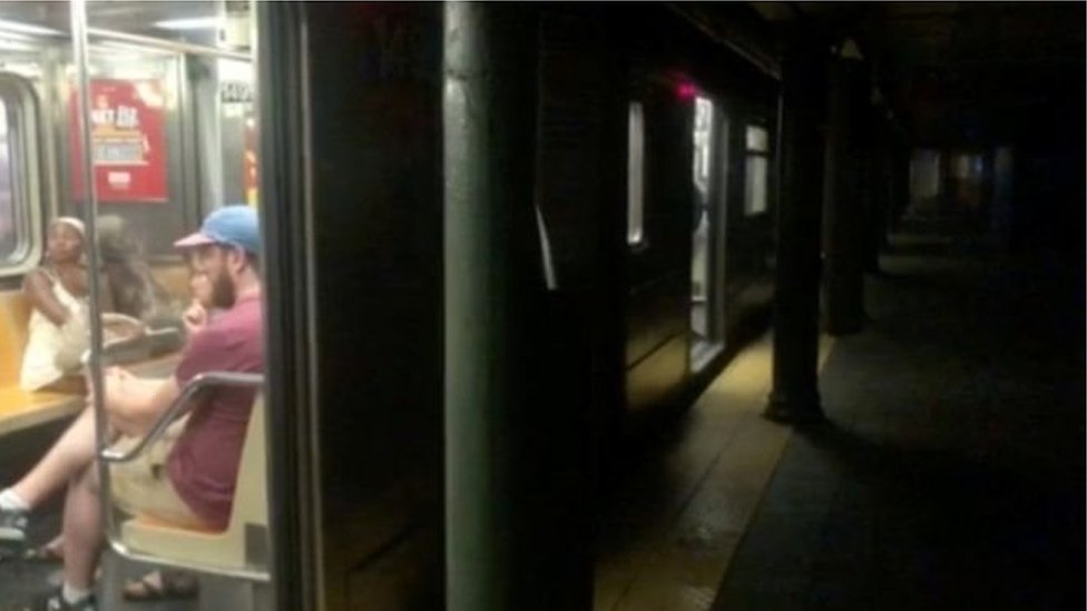انقطاع التيار الكهربائي على نطاق واسع في مانهاتن وسط نيويورك