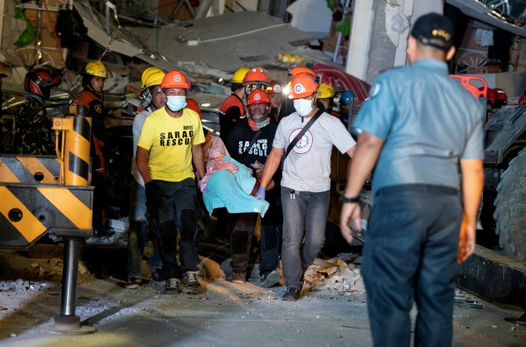 8 قتلى وعشرات الجرحى في زلازل ضربت أقصى شمال الفلبين