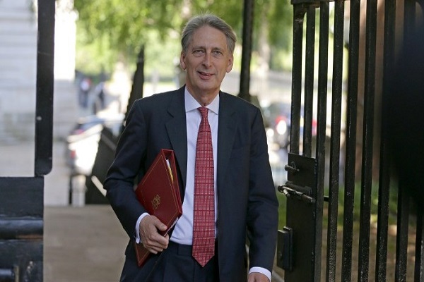 وزير المالية البريطاني الجديد فيليب هاموند في لندن