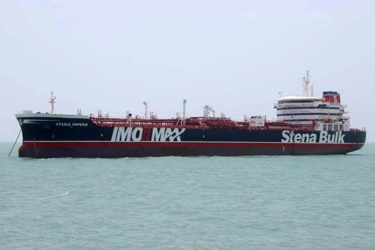 صورة موزعة من وكالة تسنيم الإيرانية للأنباء لناقلة النفط التي تحمل العلم البريطاني ترسو في ميناء بندر عباس جنوب إيران بتاريخ 20 تموز/يوليو 2019 