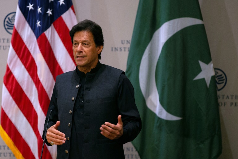 رئيس وزراء باكستان يعلن من واشنطن اعتزامه لقاء طالبان لدفع عملية السلام