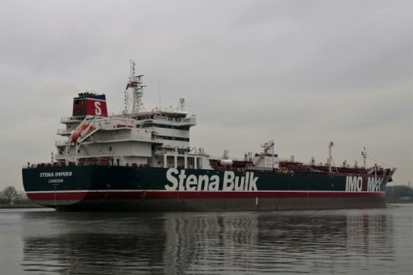 صورة موزعة لناقلة النفط البريطانة ستينا إيمبيرو قبالة سواحل أمستردام بتاريخ 26 ديسمبر 2018 