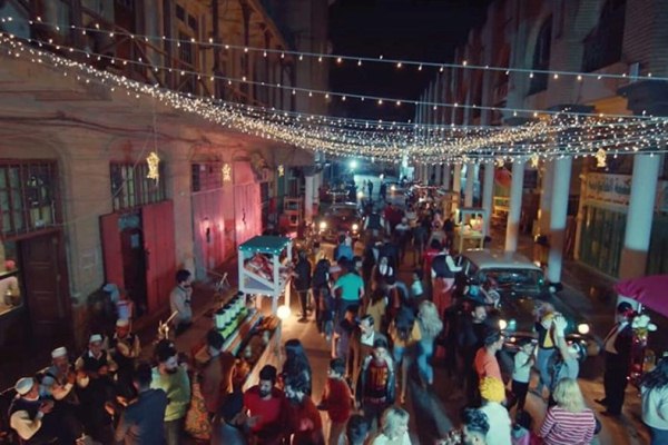 شارع المتنبي يُضاء ليلا ويفتح أبوابه للفعاليات الفنية والثقافية
