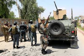 34 قتيلا على الأقل في انفجار عبوة بحافلة مدنية في أفغانستان