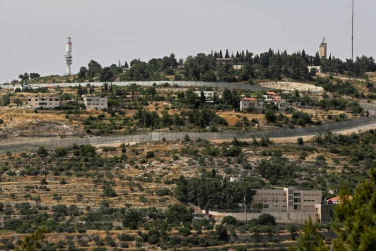 إسرائيل تنظر في السماح للفلسطينيين بالبناء في المناطق المصنفة 