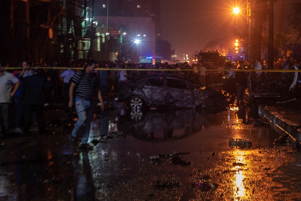 دمار في موقع الحادث وسط القاهرة