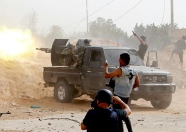 قوات حفتر تعلن تدمير طائرة لقوات حكومة الوفاق الليبية في مصراتة