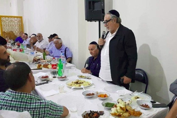 سيرج بيرديغو الأمين العام لمجلس الجماعات اليهودية بالمغرب يلقي كلمة خلال الحفل 