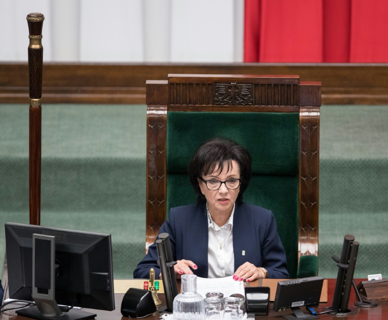 وزيرة الداخلية البولندية تتولى رئاسة مجلس النواب