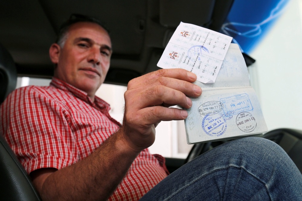 الأردن يسمح للمقدسيين بتجديد جوازات سفرهم في القدس