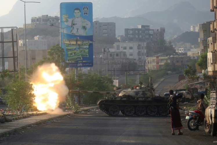 الحكومة اليمنية تدعو التحالف للضغط على الانفصاليين الجنوبيين