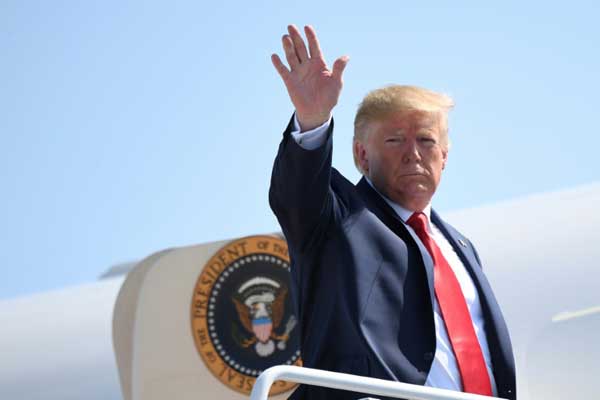 الرئيس الأميركي دونالد ترمب عند بدء عطلته في 9 أغسطس 2019 في قاعدة أندروز الجوية بالقرب من واشنطن