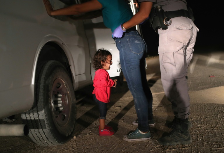 محكمة أميركية تؤكد حق أطفال المهاجرين في الصابون
