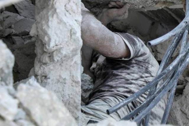 مقتل 15 مدنياً في غارات جوية روسية وسورية في شمال البلاد