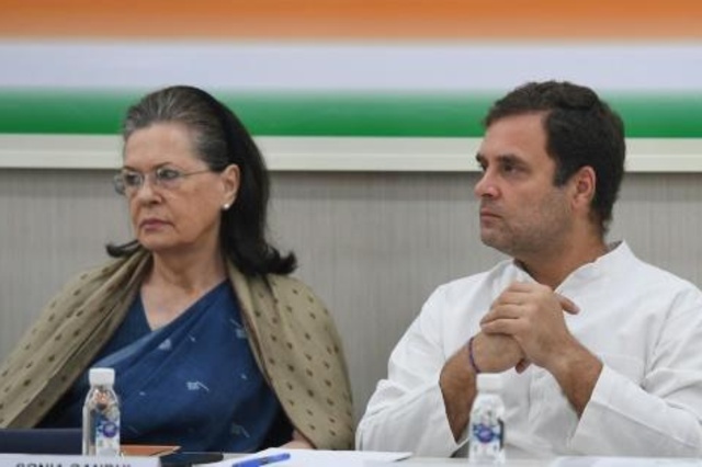 صونيا غاندي تعود رئيسة لحزب المؤتمر الهندي المعارض
