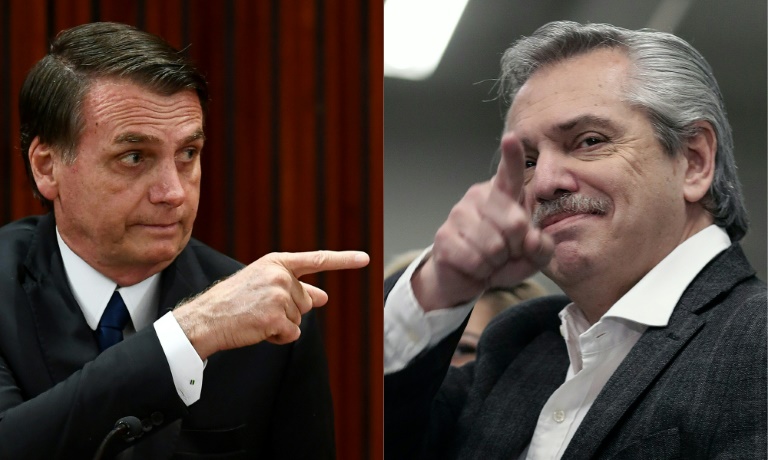 تراشق كلامي بين المرشح الارجنتيني للرئاسة البرتو فرنانديز (يمين) والرئيس البرازيلي اليميني جايير بولسونارو