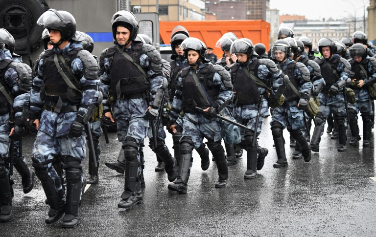 عناصر من الشرطة الروسية خلال تظاهرة في موسكو 10 أغسطس 2019