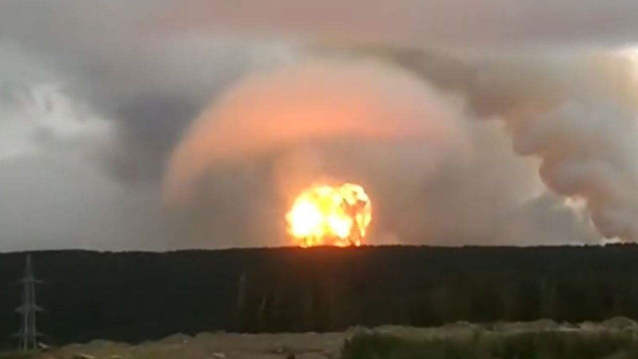 صورة من مقطع فيديو تظهر الانفجار النووي في قاعدة عسكرية في مدينة سفرودفنسك شمالي روسيا
