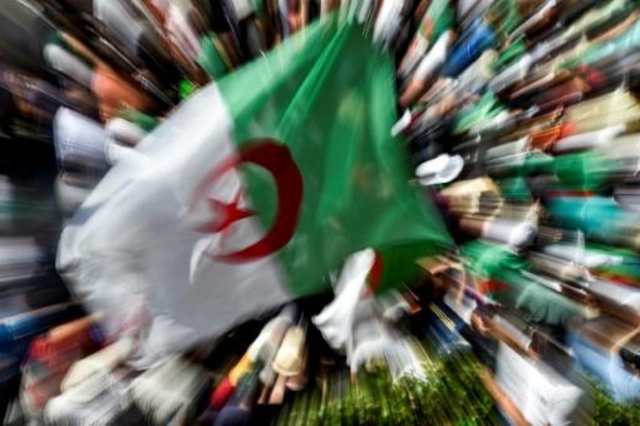 بعد ستة أشهر من التظاهرات.. الحراك والسلطة في مأزق في الجزائر