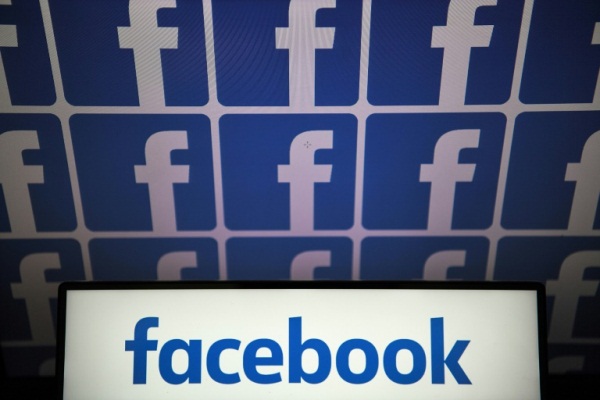شعار شبكة فيسبوك للتواصل الاجتماعي في 04 يوليو 2019