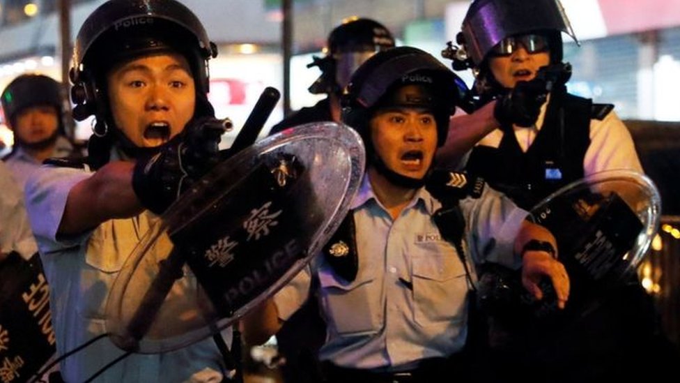 احتجاجات هونغ كونغ: اشتباكات بين الأمن والمتظاهرين