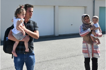 جميل باهر وعائلته ينتقلون إلى سكن جديد في بلانزي (وسط شرق)، 14 أغسطس 2019