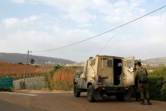 جنود وآلية عسكرية إسرائيلية قرب بلدة المطلة في شمال إسرائيل الثلاثاء 4 ديسمبر 2018