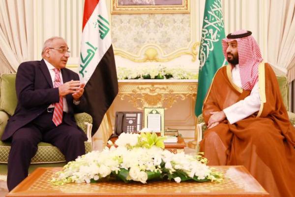 الأمير محمد بن سلمان وعبد المهدي خلال لقاء سابق في الرياض