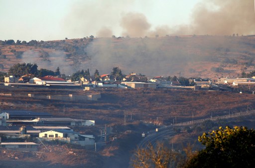 الدحان يتصاعد بعد الردّ الاسرائيلي على هجوم حزب الله عند الحدود