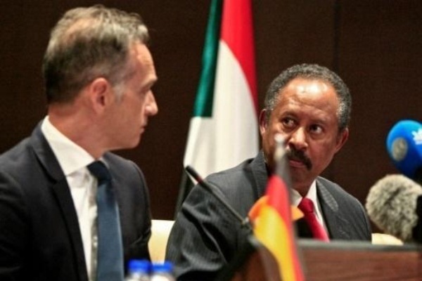 حمدوك خلال مؤتمر صحافي مشترك مع وزير الخارجية الألماني هايكو ماس