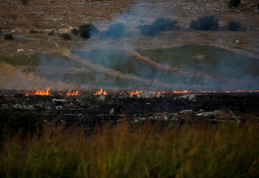 لبنان: طائرة مسيّرة إسرائيلية تتسبب بحريق في منطقة حدودية