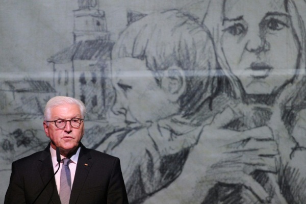 الرئيس الألماني فرانك فالتر شتاينماير يلقي كلمة في مدينة فيلون البولندية في ذكرى مرور ثمانين عاما على اندلاع الحرب العالمية الثانية