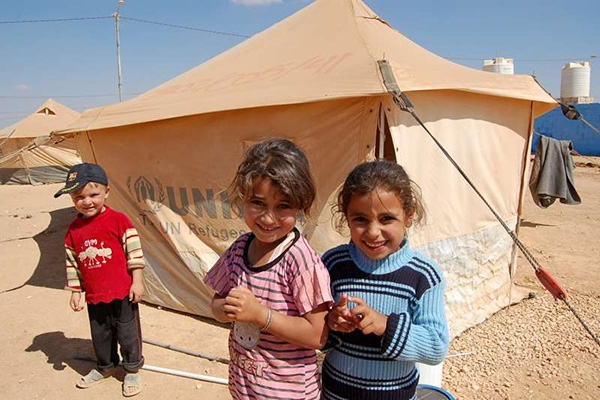 أطفال سوريون لاجئون في أحد المخيمات في لبنان