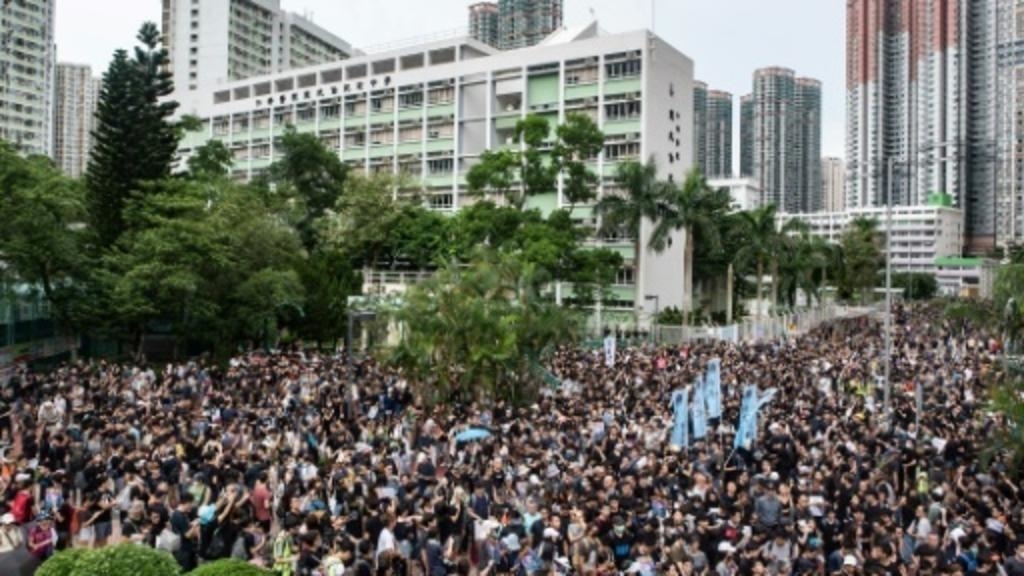 التظاهرات مستمرة في هونغ كونغ