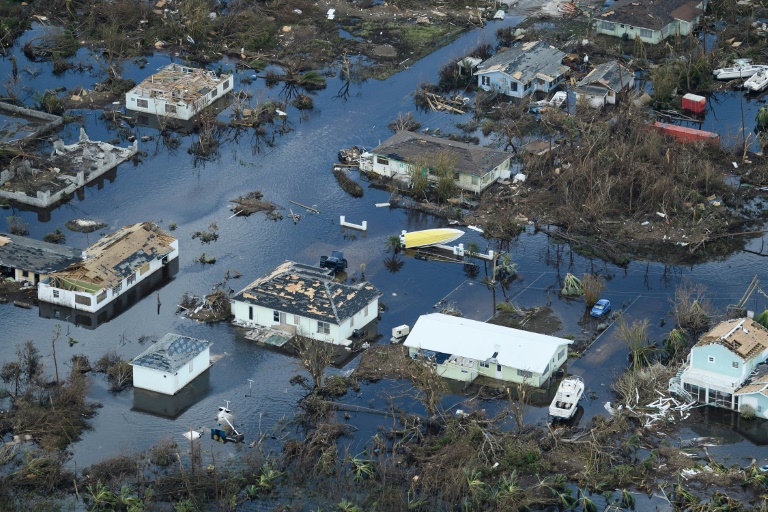 30 قتيلاً في الباهاماس جراء الإعصار دوريان