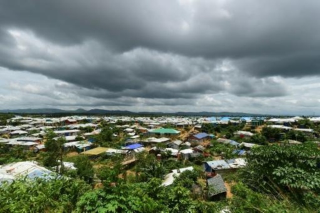 صورة لمخيم كووبالونغ للاجئين الروهينغا في بنغلادش
