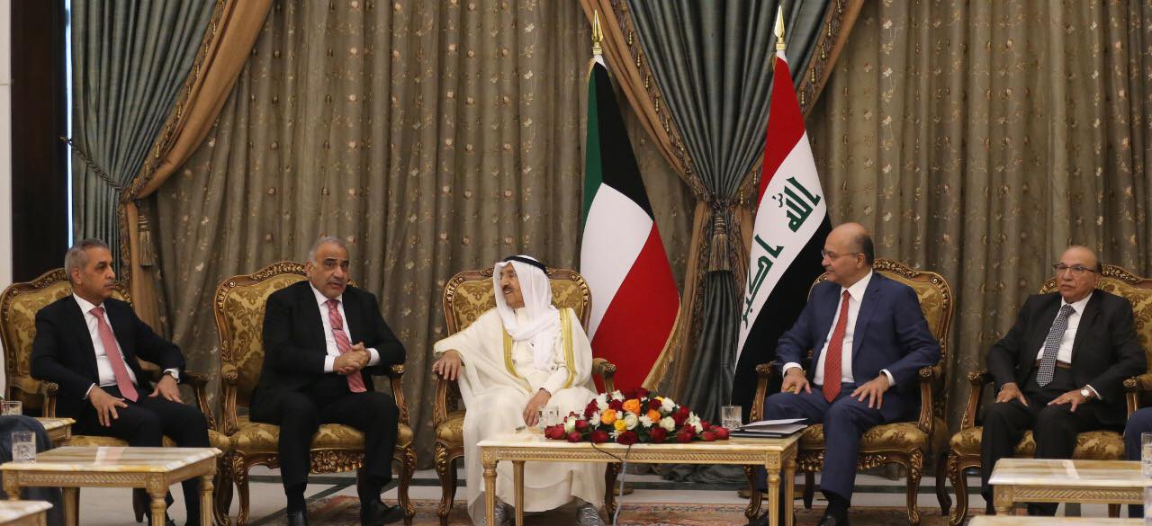 أمير الكويت يتوسط برهم صالح وعبد المهدي خلال زيارته لبغداد
