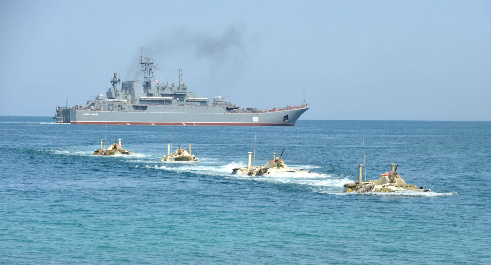 البحرية الروسية ترافق سفينة أميركية دخلت مياه البحر الأسود - صرة لسبوتنيك