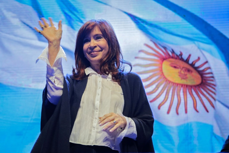 كيرشنر تواجه محاكمة رابعة في الأرجنتين في قضية فساد