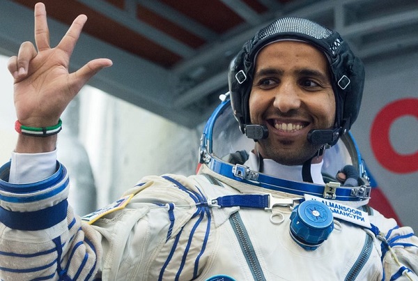 كيف سيصلّي الرائد الإماراتي هزاع المنصوري في الفضاء؟