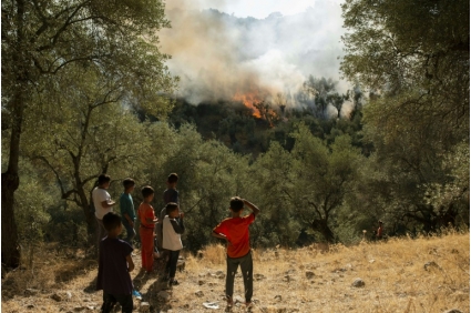 أعمال شغب جراء حريق في مخيم للاجئين في اليونان