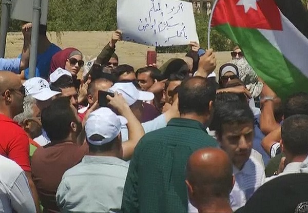 جانب من أحد تجمعات المعلمين خلال الاضرابات في الأردن